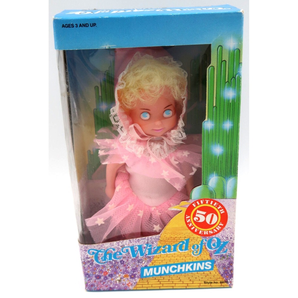 The Wizard‎ Of Oz Munchkins Figure